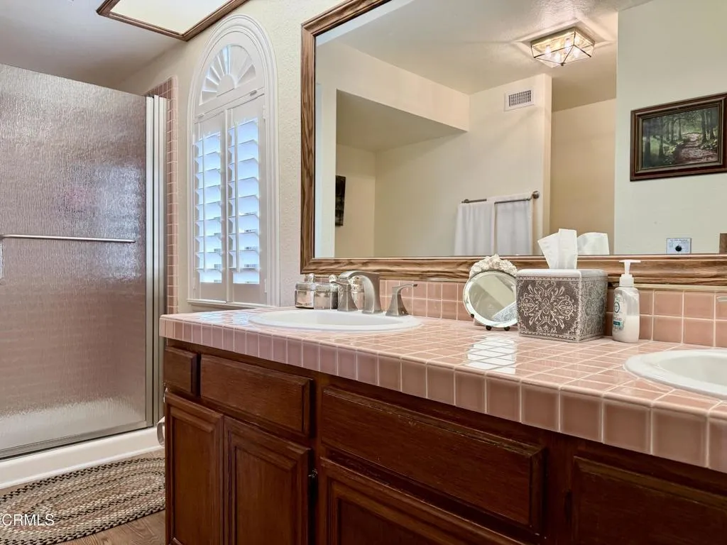 2134 Cold Stream Court, Oxnard, California 93036 home-pic-21