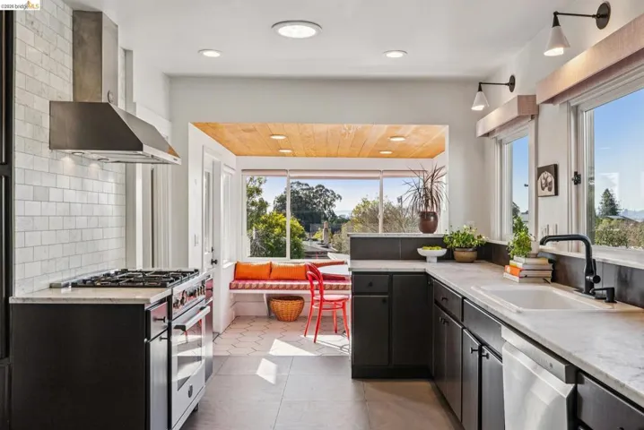 1546 1546 Beverly Pl, Berkeley, California 94706