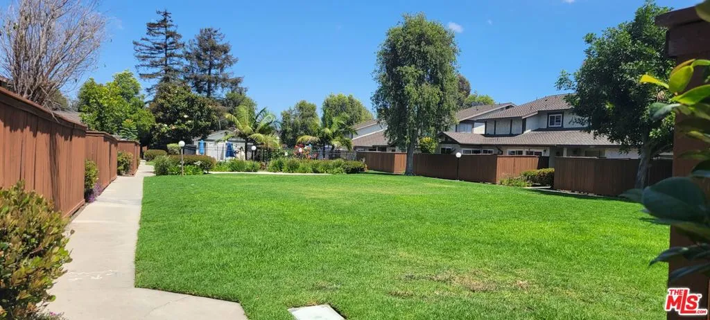 Common Area Grounds