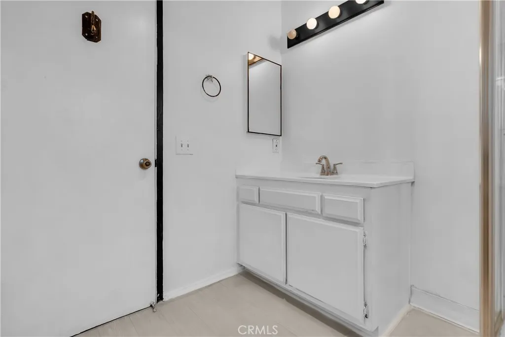 21602 Figueroa St Unit  home-pic-23