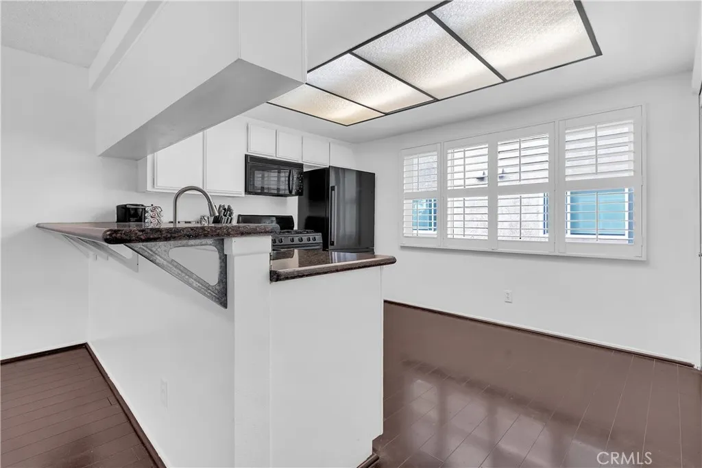21602 Figueroa St Unit  home-pic-11