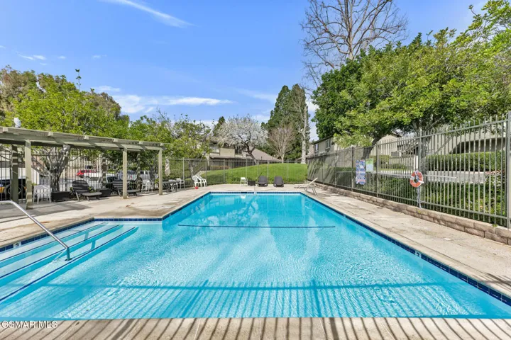 458 Serento Cir  -  HsHProd-35