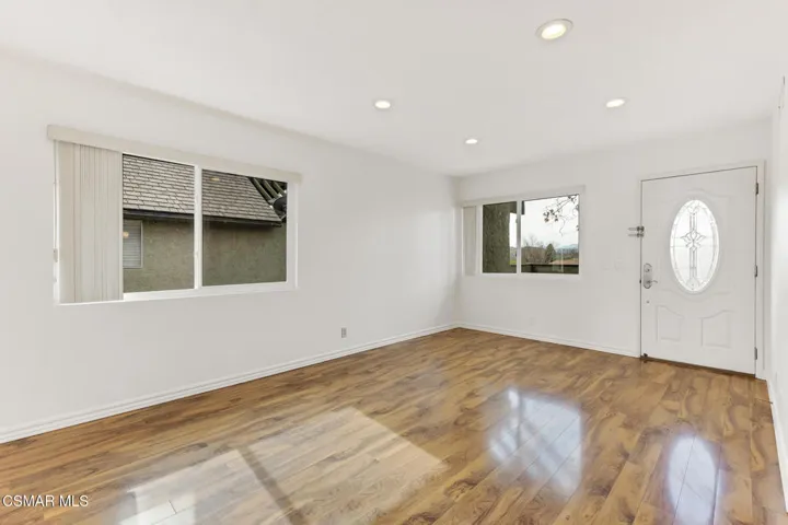 458 Serento Cir  -  HsHProd-14