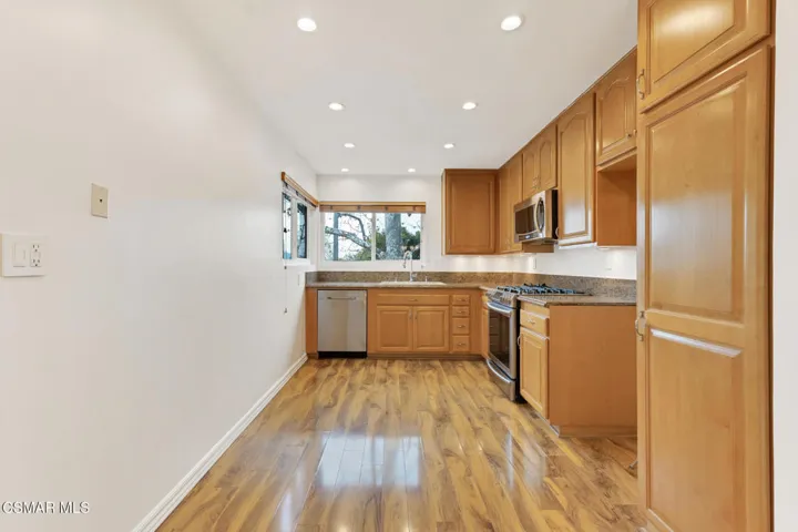 458 Serento Cir  -  HsHProd-19