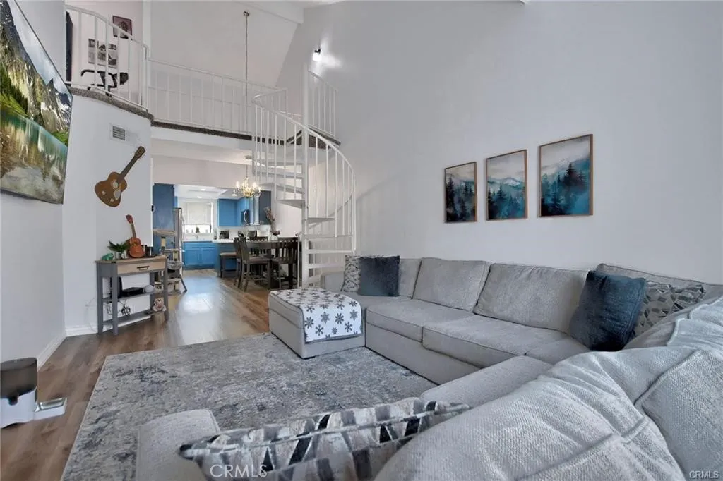 18121 Erik Court 314, Canyon Country, California 91387 home-pic-7