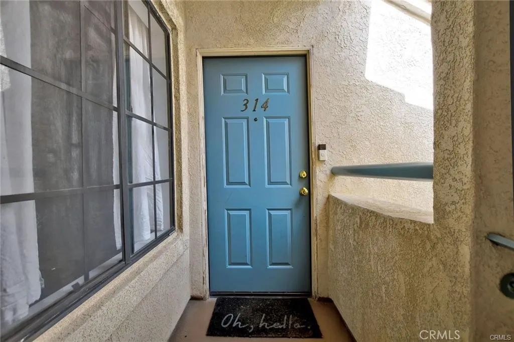 18121 Erik Court 314, Canyon Country, California 91387 home-pic-4
