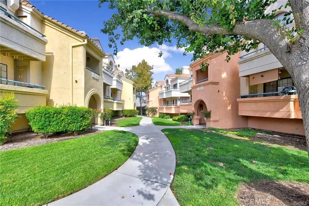 18121 Erik Court 314, Canyon Country, California 91387 home-pic-3