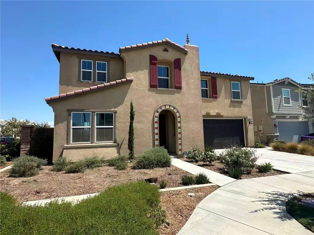 4301 S Malibu Avenue, Ontario, California 91761 home-pic-1