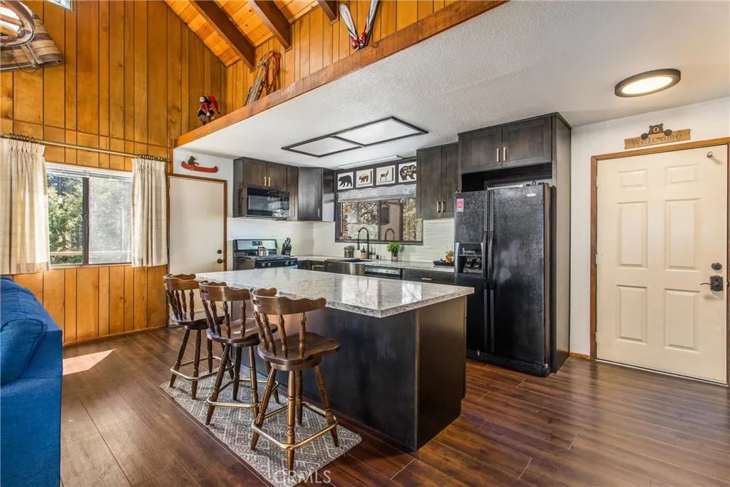 31822 Panorama Drive, Running Springs, California 92382 home-pic-9