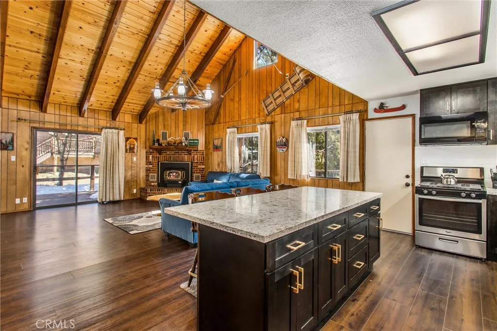 31822 Panorama Drive, Running Springs, California 92382 home-pic-6