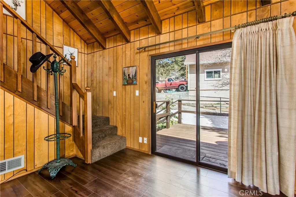 31822 Panorama Drive, Running Springs, California 92382 home-pic-11