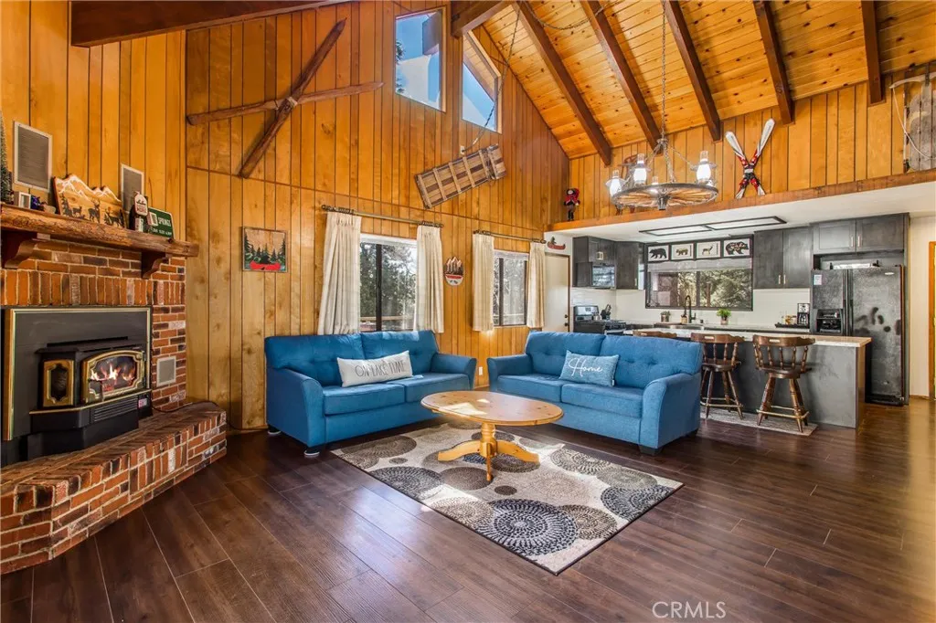 31822 Panorama Drive, Running Springs, California 92382 home-pic-2