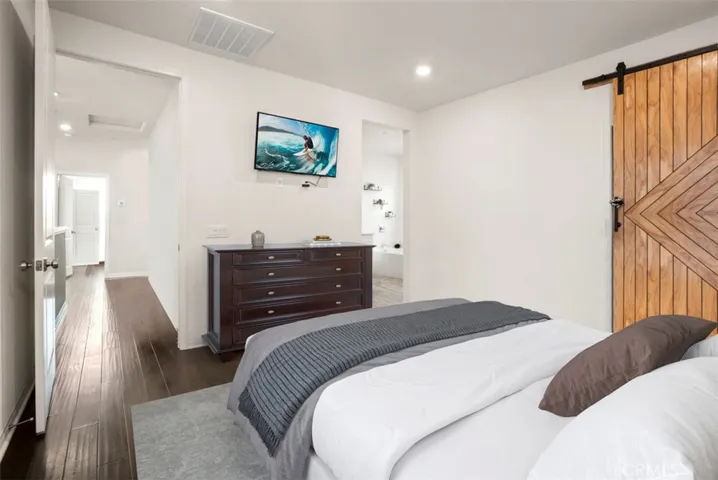 Primary Bedroom 
Virtually staged