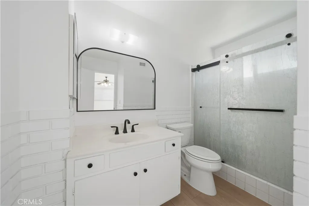 11709 Pounds Avenue, Whittier, California 90604 home-pic-24