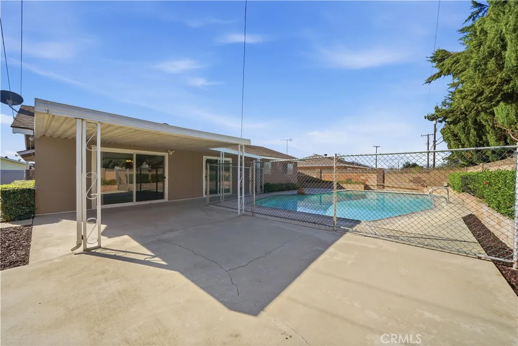 11709 Pounds Avenue, Whittier, California 90604 home-pic-33