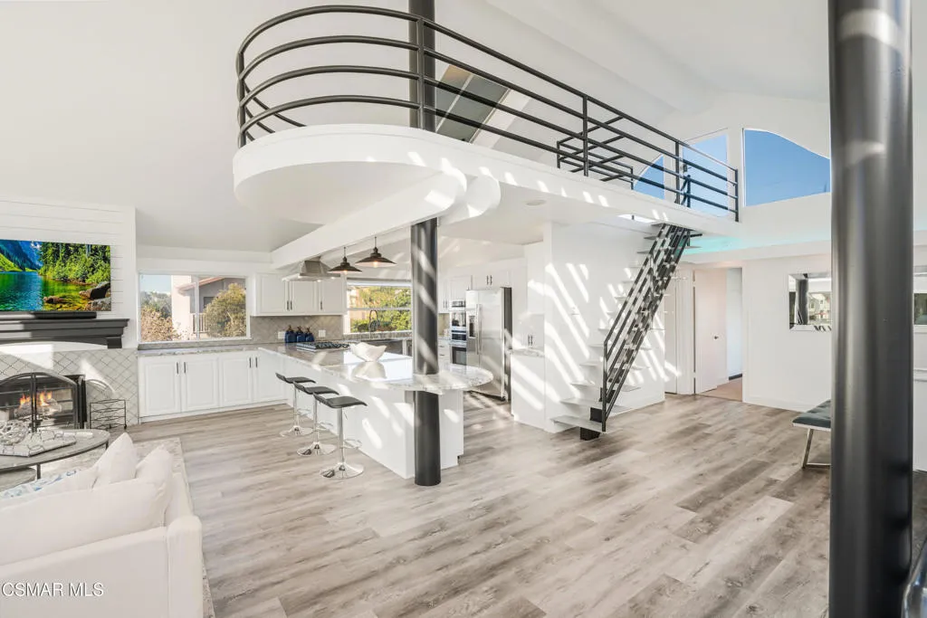 2014 Napoli Drive, Oxnard, California 93035 home-pic-15