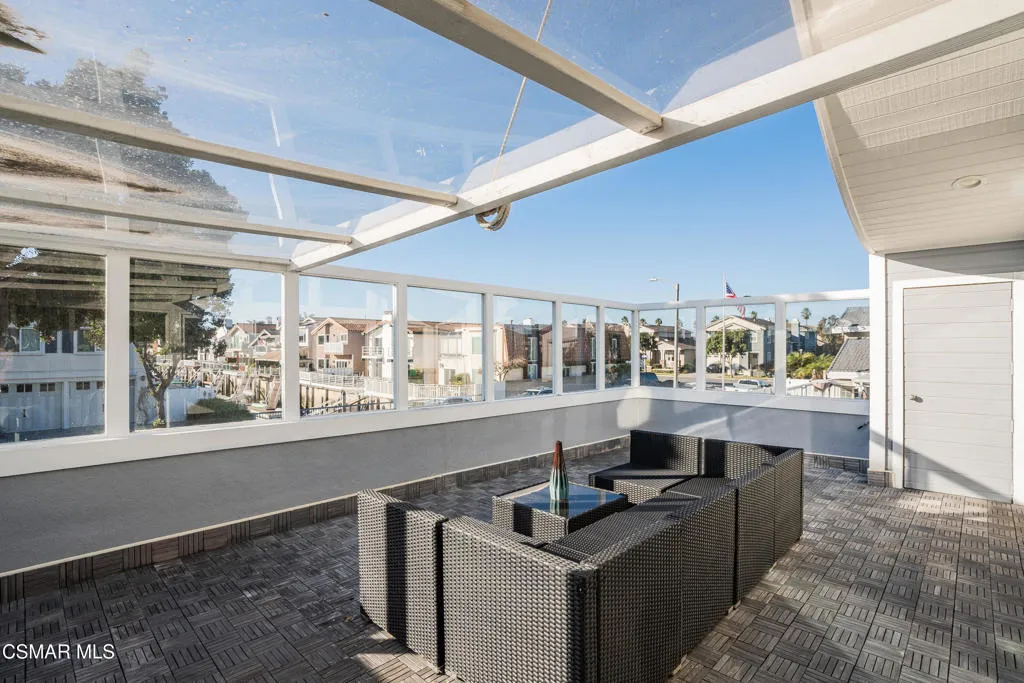 2014 Napoli Drive, Oxnard, California 93035 home-pic-12