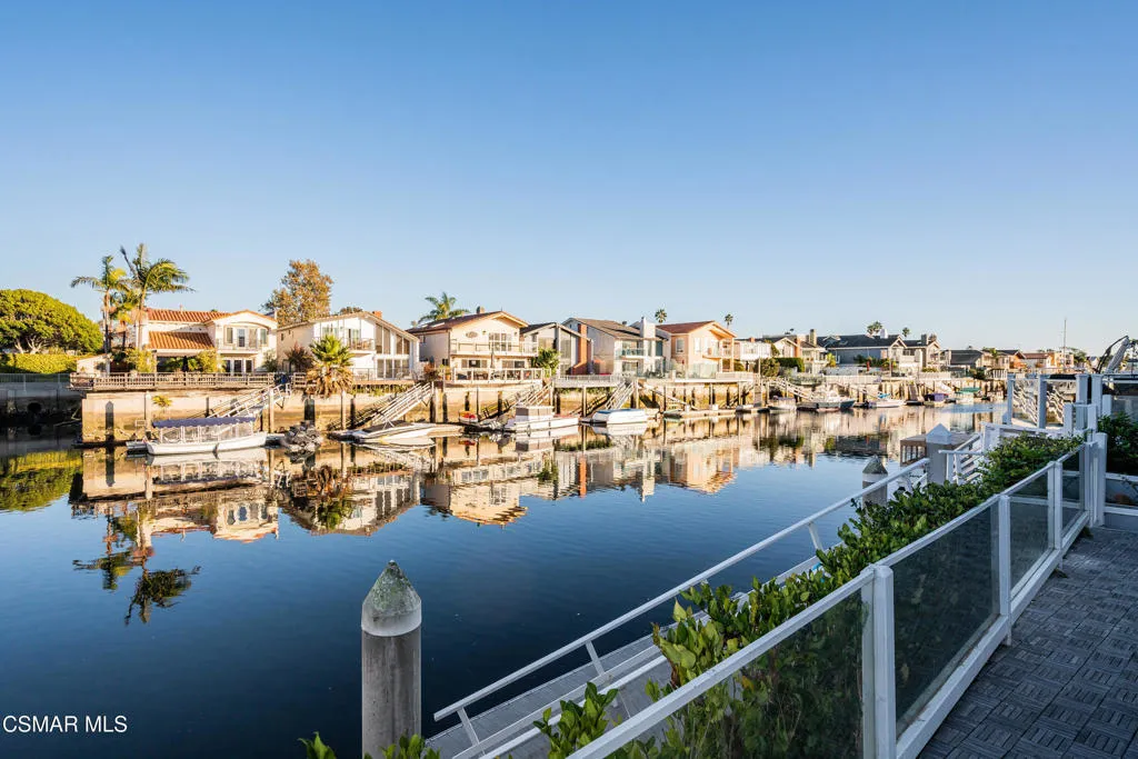 2014 Napoli Drive, Oxnard, California 93035 home-pic-47