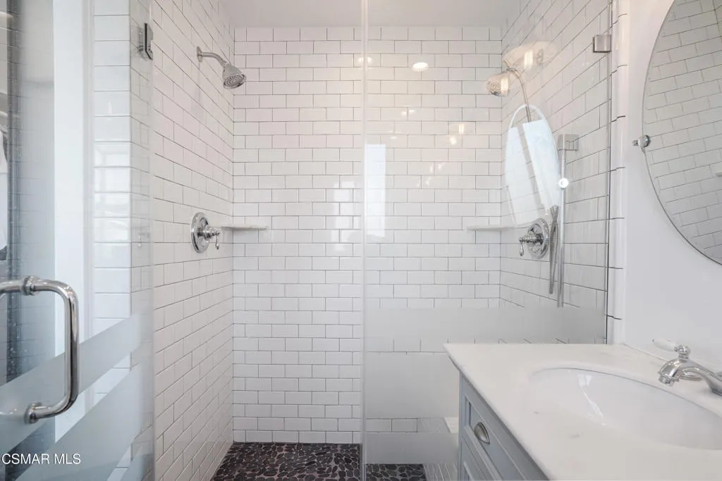 2014 Napoli Drive, Oxnard, California 93035 home-pic-29