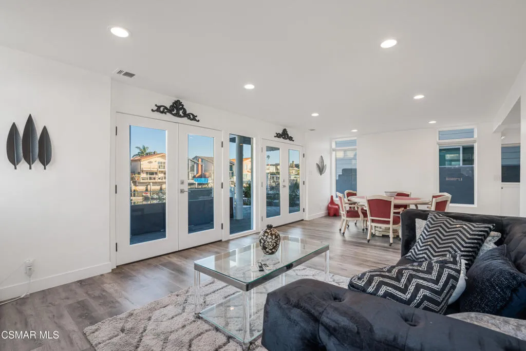 2014 Napoli Drive, Oxnard, California 93035 home-pic-40