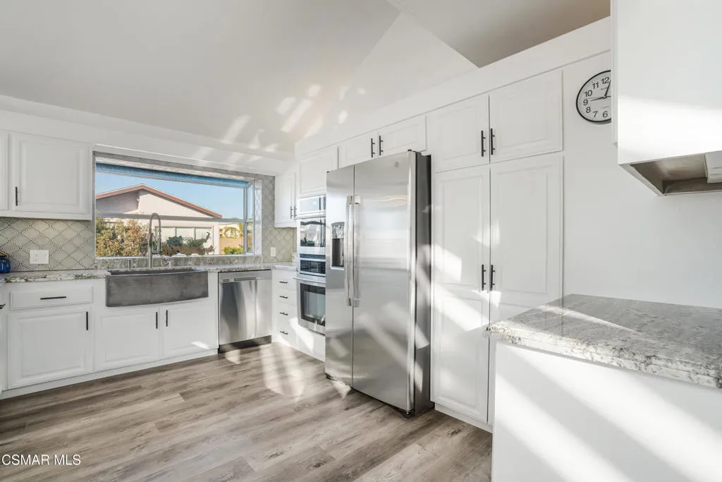 2014 Napoli Drive, Oxnard, California 93035 home-pic-19