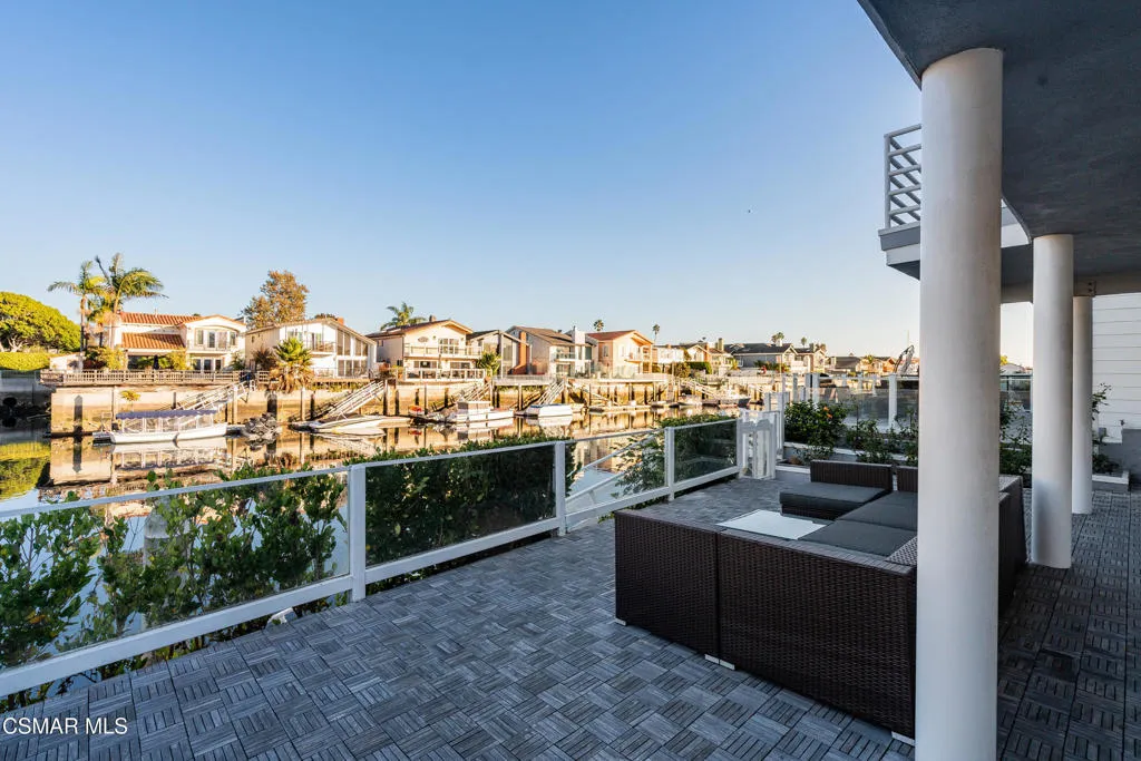 2014 Napoli Drive, Oxnard, California 93035 home-pic-46