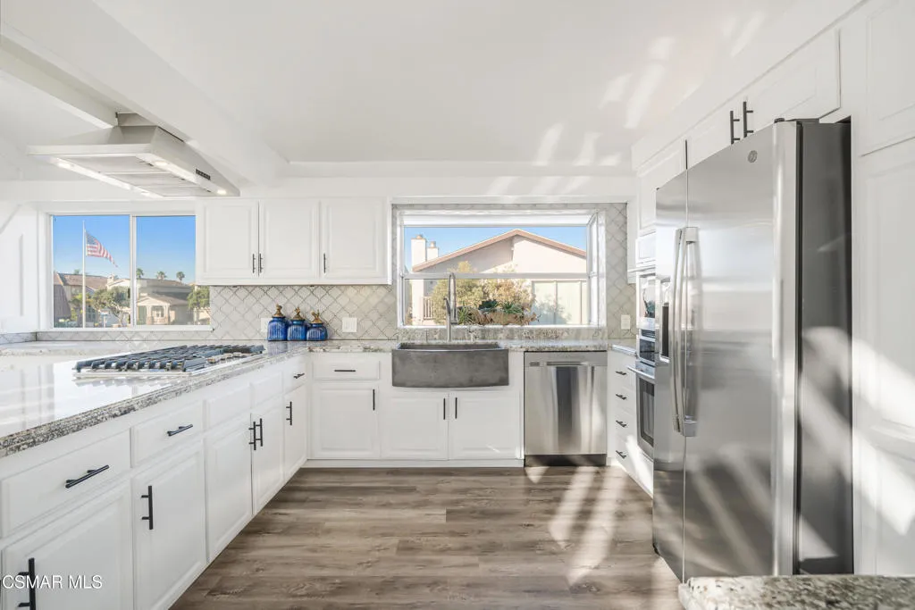 2014 Napoli Drive, Oxnard, California 93035 home-pic-17
