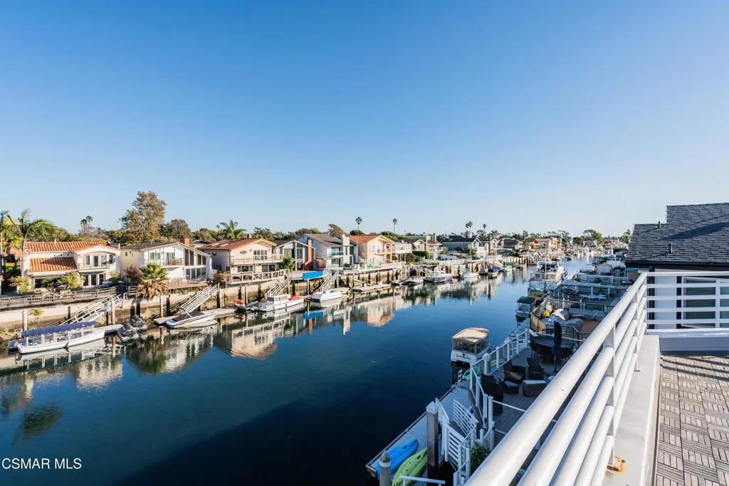2014 Napoli Drive, Oxnard, California 93035 home-pic-4