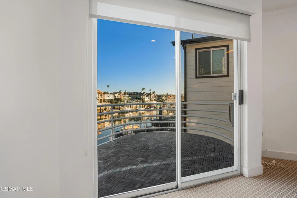 2014 Napoli Drive, Oxnard, California 93035 home-pic-24