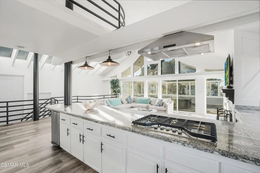 2014 Napoli Drive, Oxnard, California 93035 home-pic-18