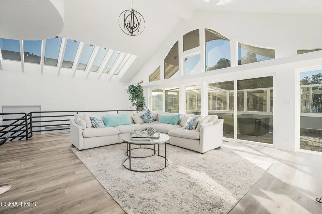 2014 Napoli Drive, Oxnard, California 93035 home-pic-14