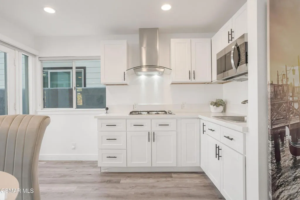 2014 Napoli Drive, Oxnard, California 93035 home-pic-35