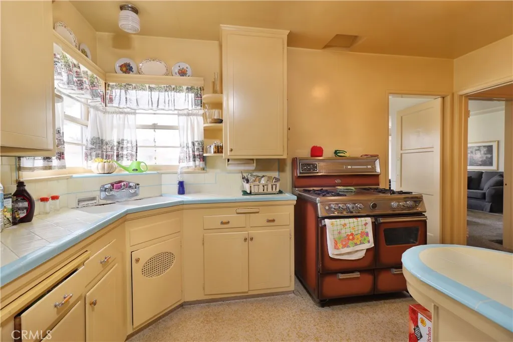 725 Hendricks, Montebello, California 90640 home-pic-4