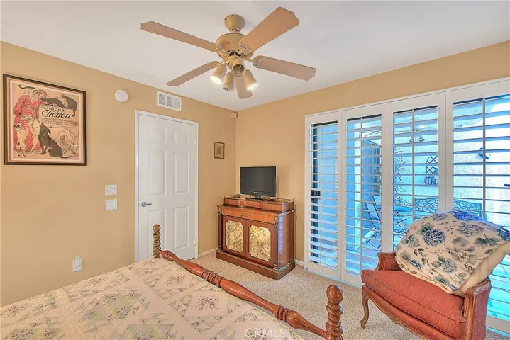 Down stairs bedroom