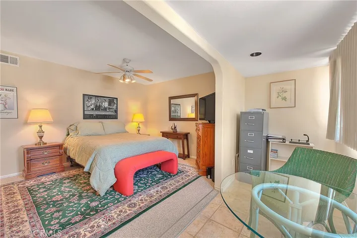 2nd Upstairs bedroom