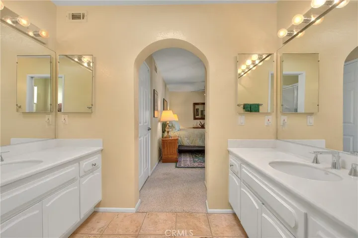 2nd bedroom Bathroom