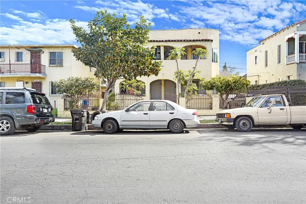 1608 Cimarron Street, Los Angeles, California 90019 home-pic-4