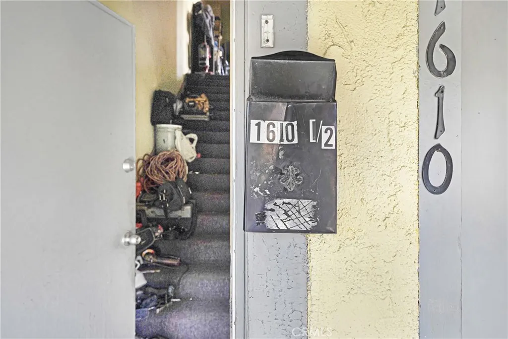 1608 Cimarron Street, Los Angeles, California 90019 home-pic-15