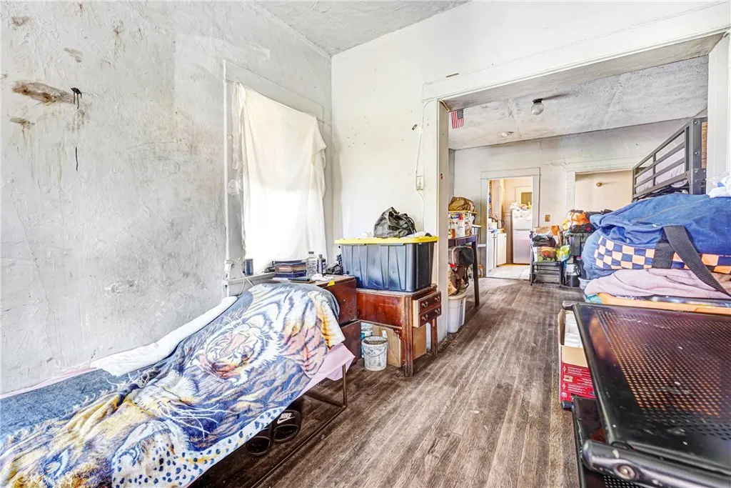 1608 Cimarron Street, Los Angeles, California 90019 home-pic-22