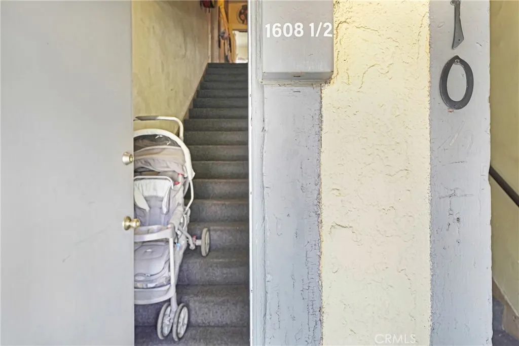 1608 Cimarron Street, Los Angeles, California 90019 home-pic-27