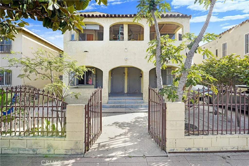 1608 Cimarron Street, Los Angeles, California 90019 home-pic-3