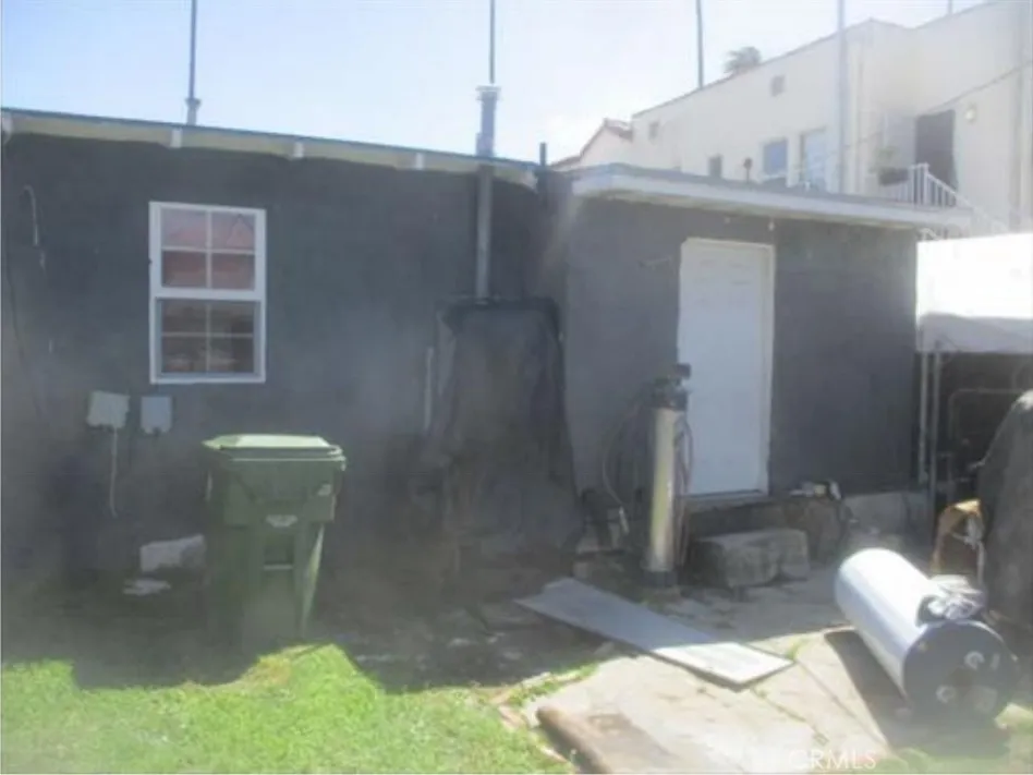 1521 S Cloverdale, Los Angeles, California 90019 home-pic-17