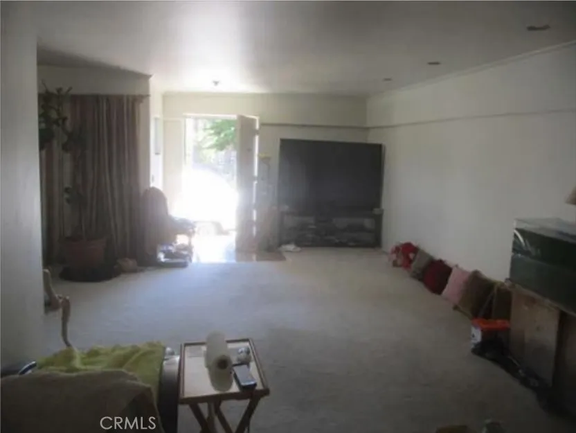 1521 S Cloverdale, Los Angeles, California 90019 home-pic-9