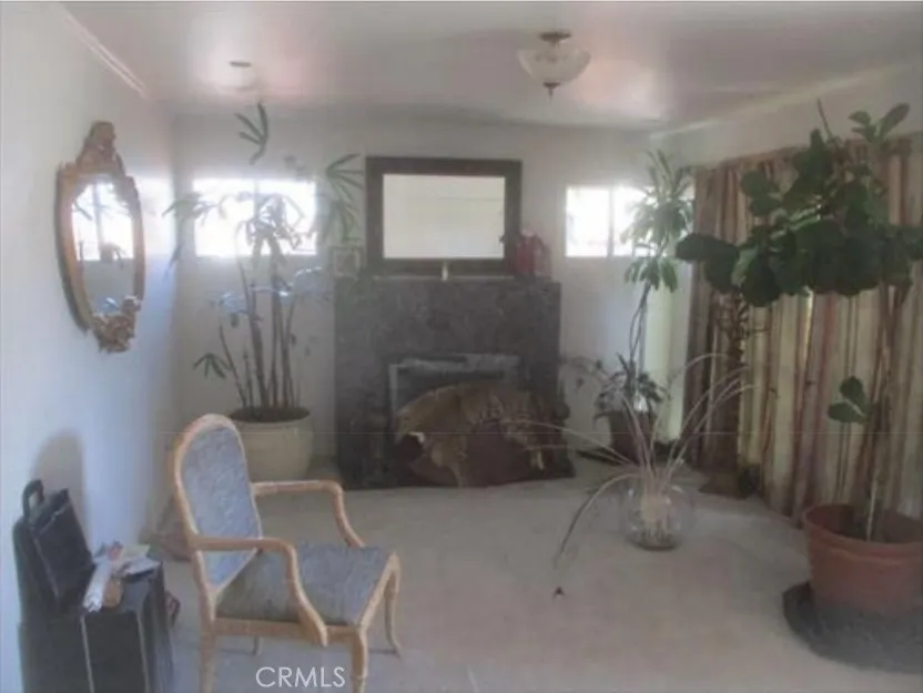 1521 S Cloverdale, Los Angeles, California 90019 home-pic-6