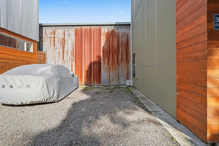 View of side of home