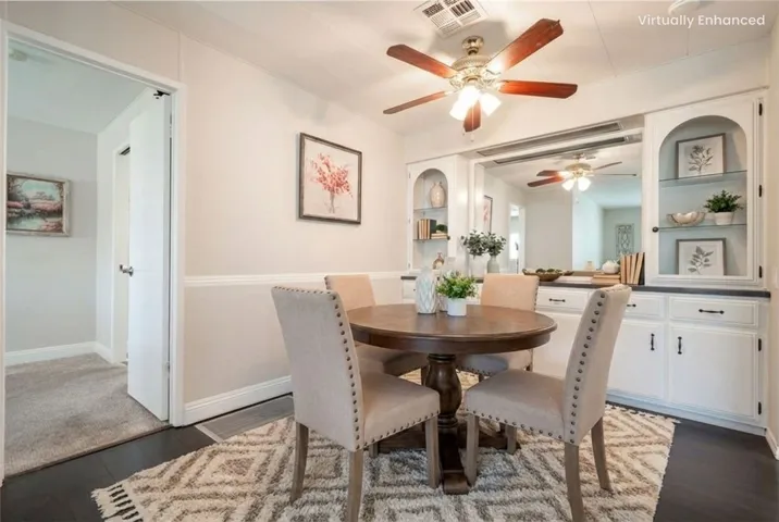 Dining Room
Virtually Staged