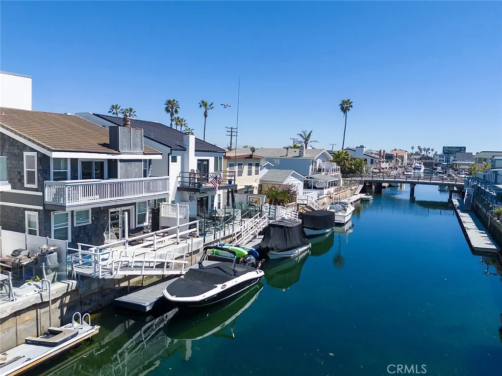 16791 Bayview Drive, Huntington Beach, California 92649 home-pic-9