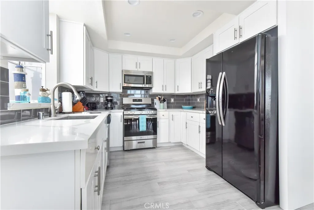 16791 Bayview Drive, Huntington Beach, California 92649 home-pic-12