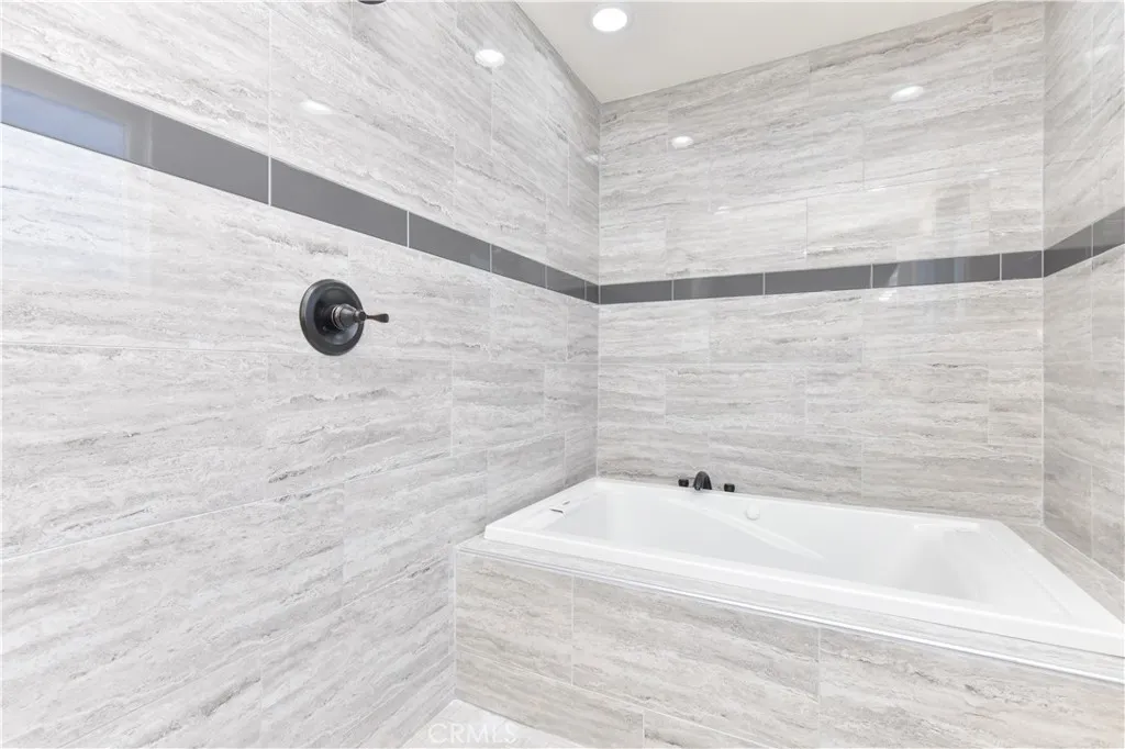 16791 Bayview Drive, Huntington Beach, California 92649 home-pic-59