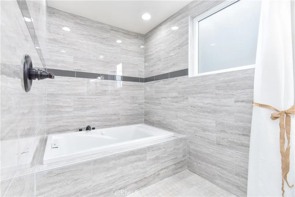 16791 Bayview Drive, Huntington Beach, California 92649 home-pic-58
